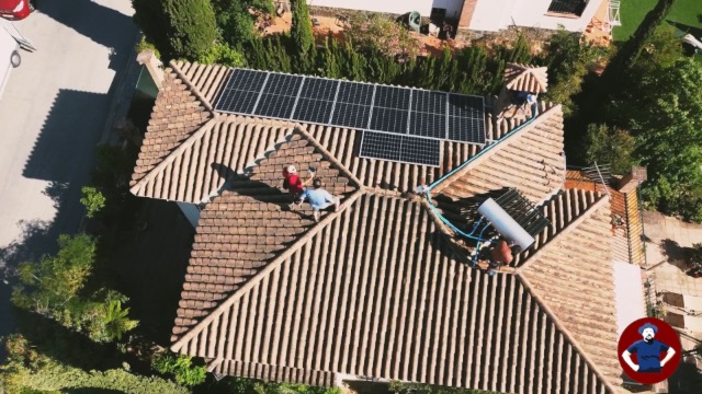 Солнечные панели на крыше